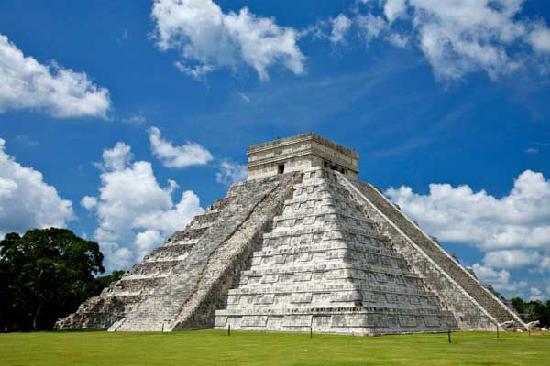 chichen-itza-ruins
